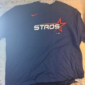 Nike women’s  Navy Stros Tee